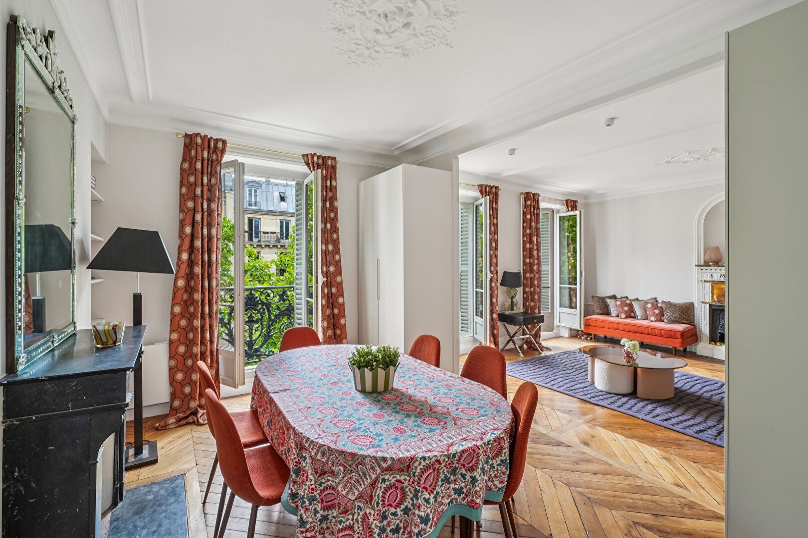 Flat Rue des Martyrs in Paris