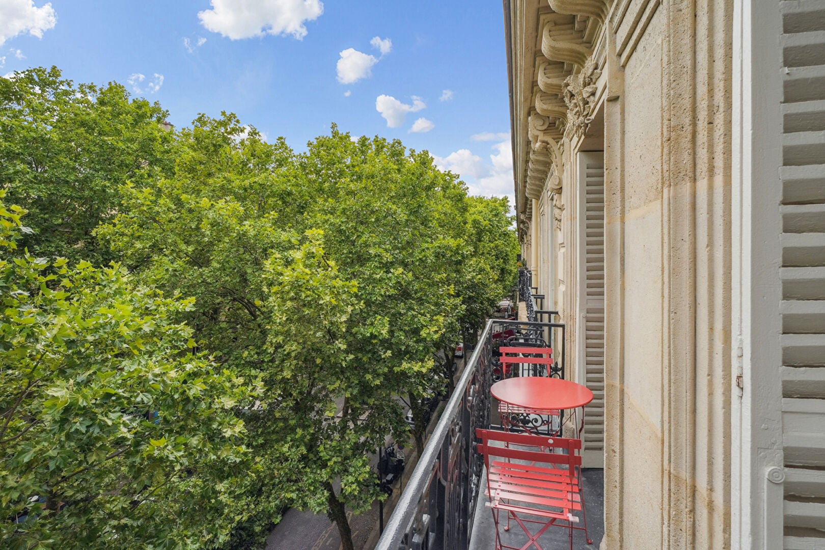 Flat Rue des Martyrs in Paris