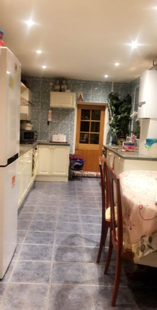 Room Brookscroft Road in Greater London
