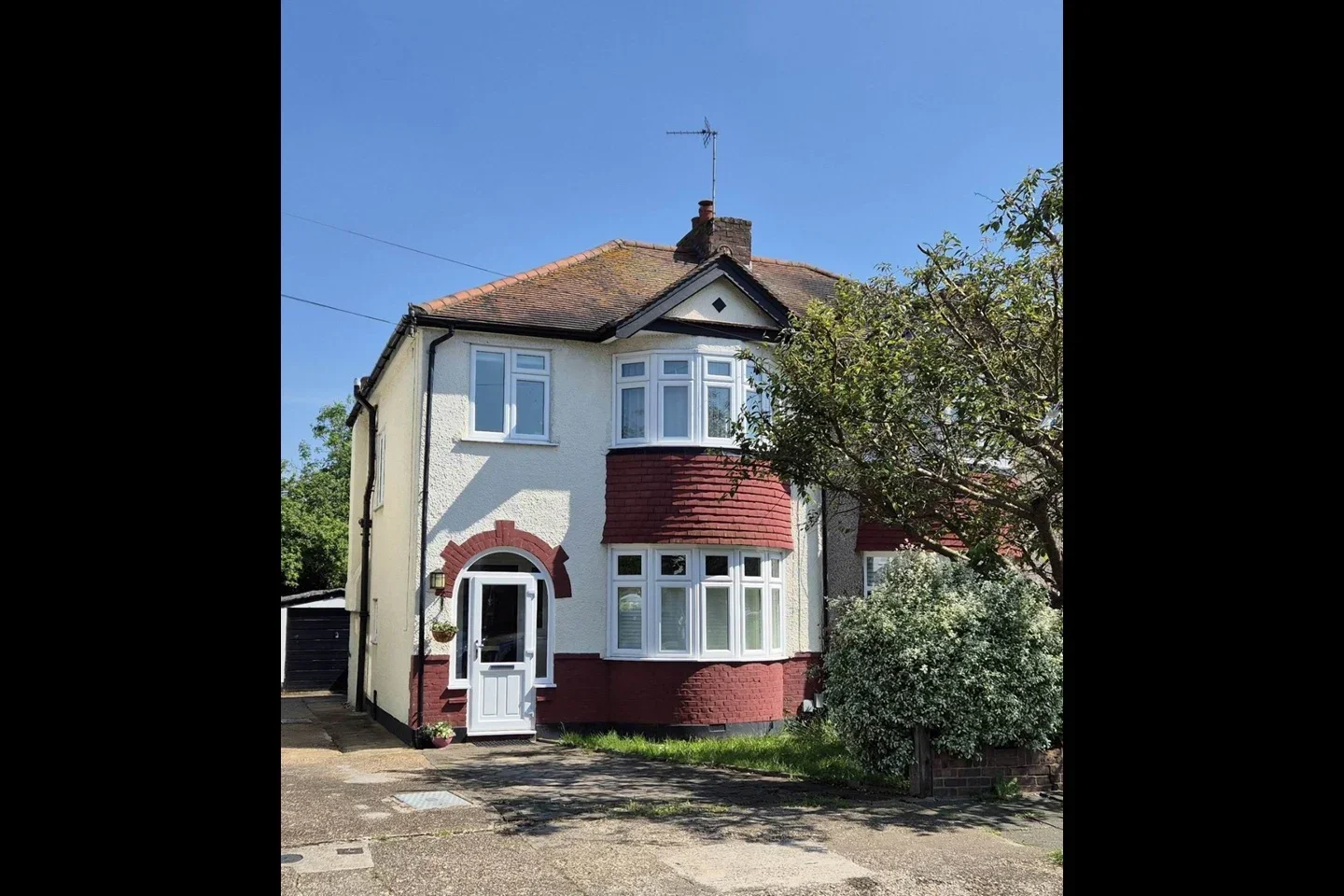 House Sunnymede Avenue in Epsom and Ewell