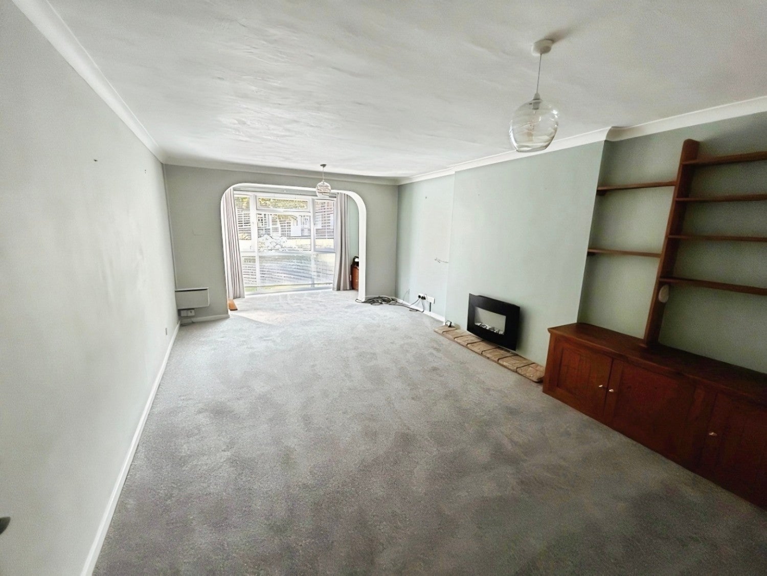 Flat East Lodge Road in Ashford