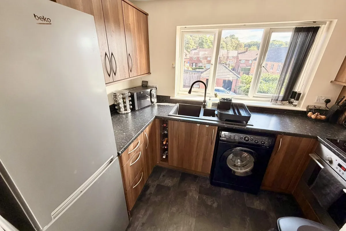 House Swarcliffe Approach in Leeds