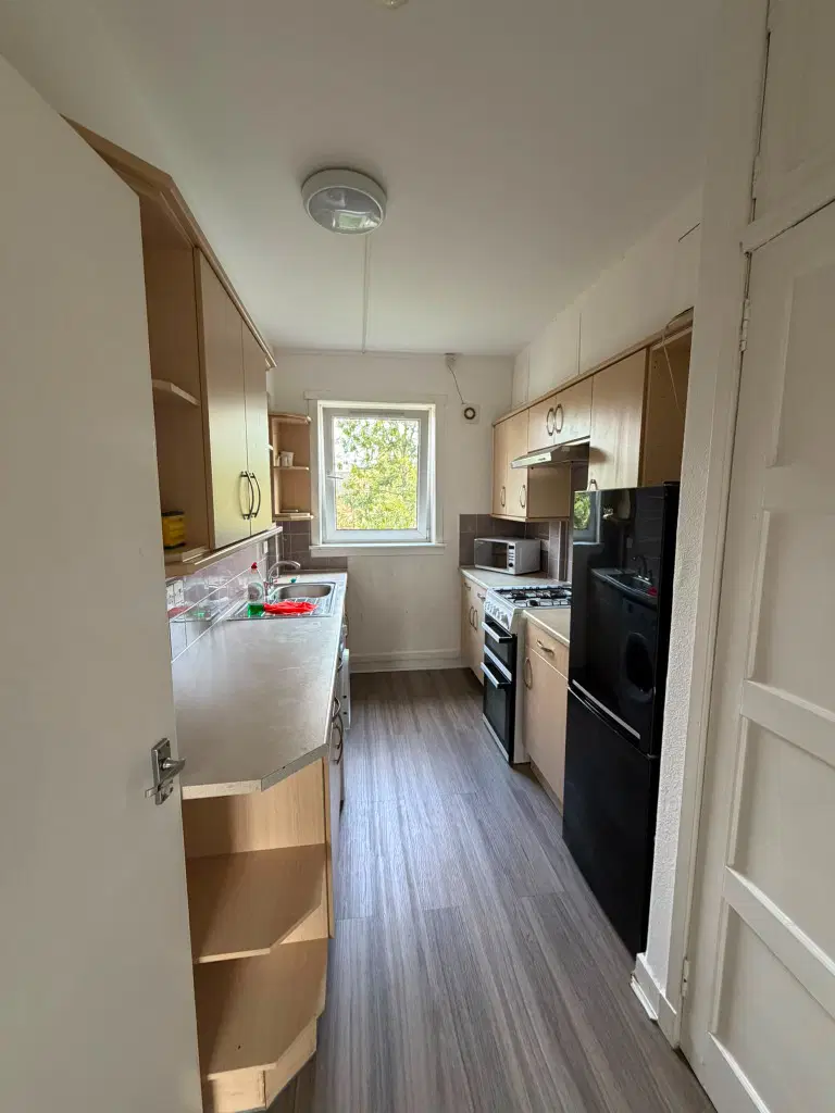House Broomhouse Grove in City of Edinburgh