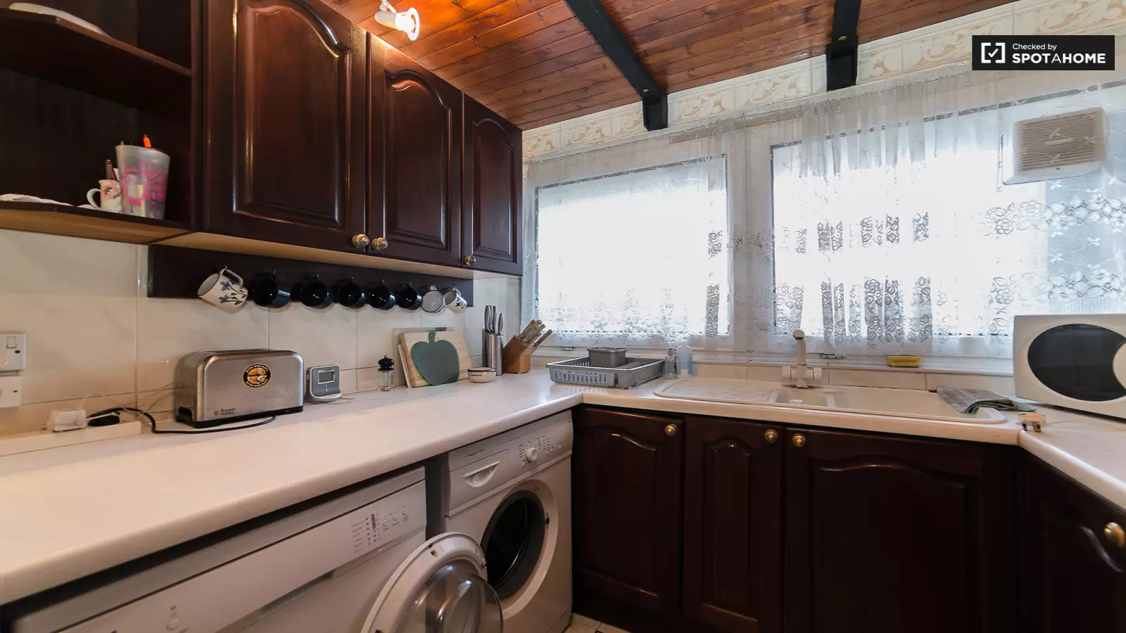 Flat Chepstow Close in Greater London