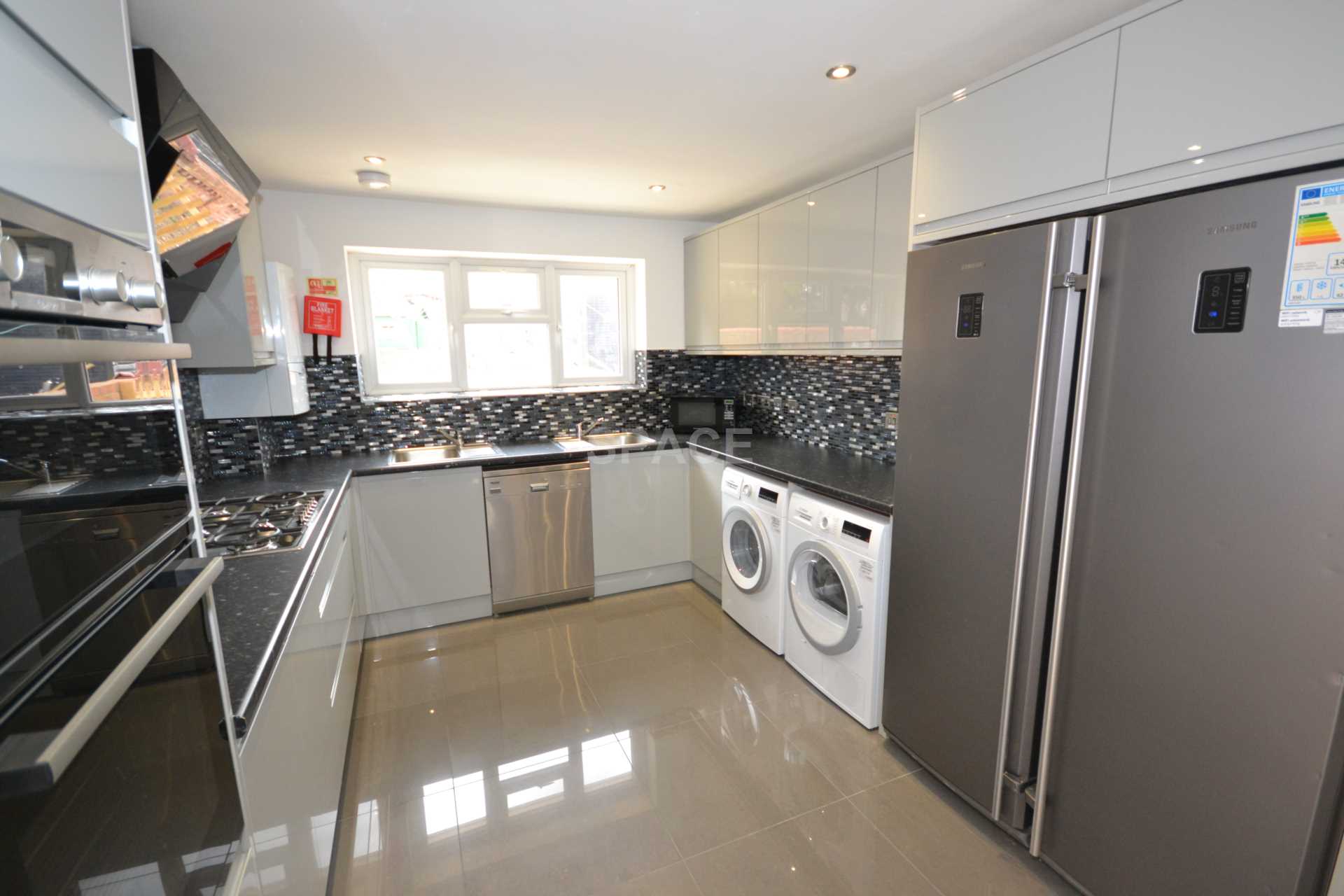 Flat Wokingham Road in Reading