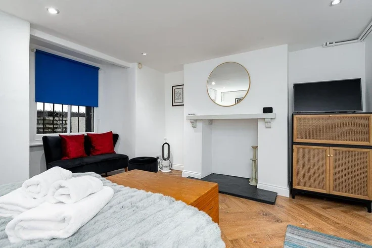 Flat St Thomas Place in Greater London