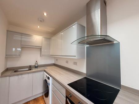 Flat Addington Road in Greater London