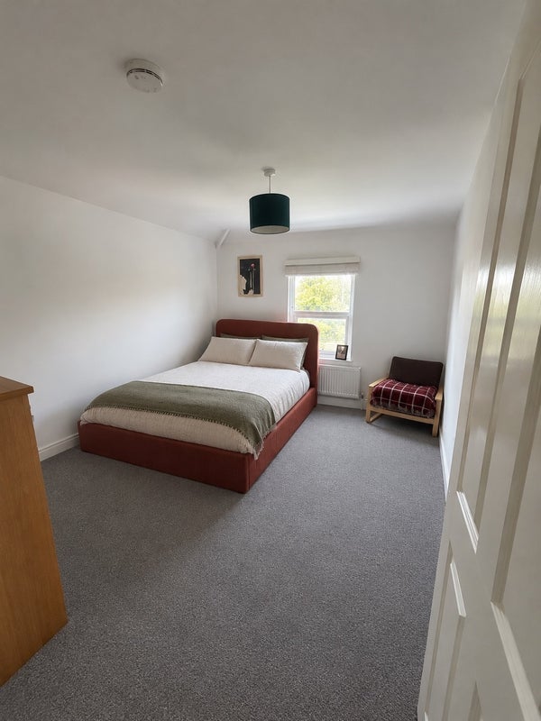 Room Beatrice Road in Greater London