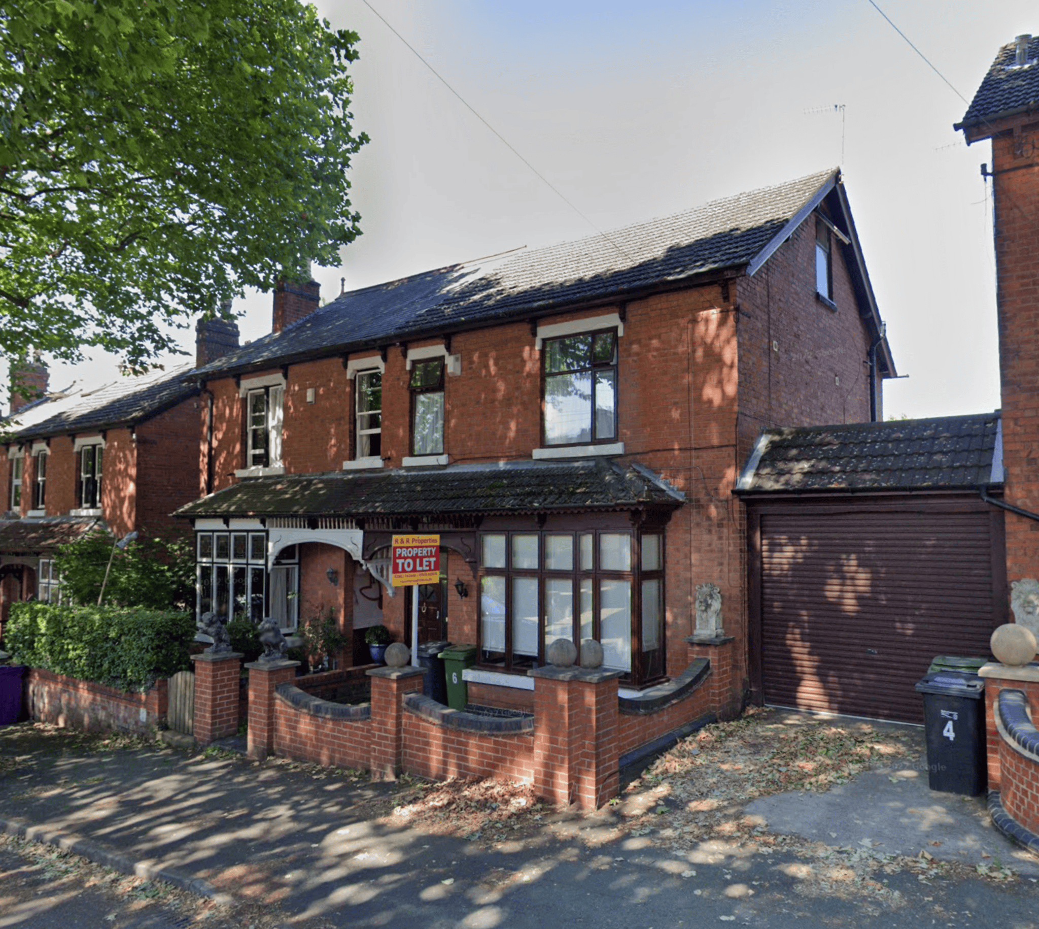 Flat Lonsdale Road in Wolverhampton