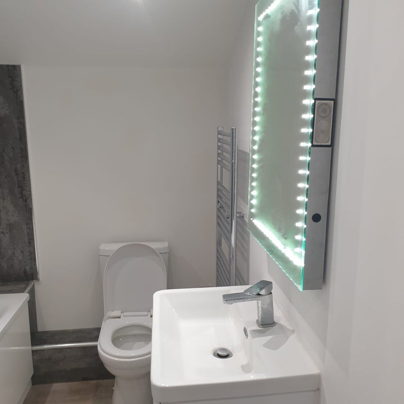 Room Raby Avenue in Leeds