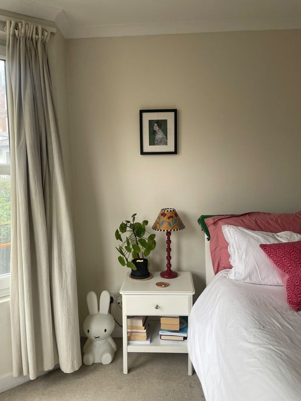 Room Holmdale Road in Greater London
