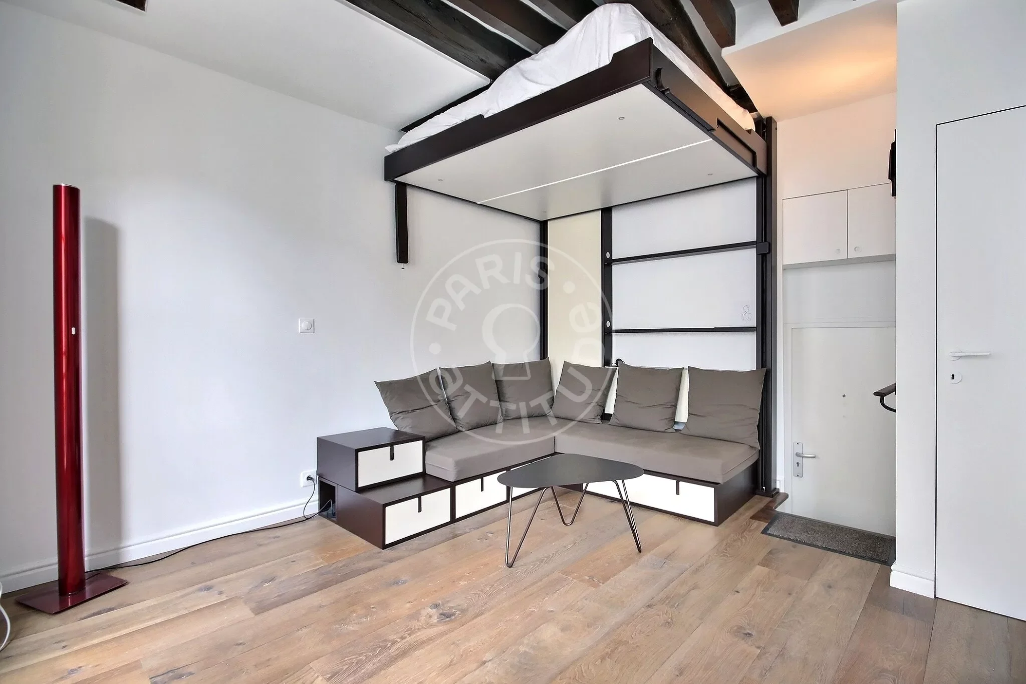 Flat Rue de la Parcheminerie in Paris