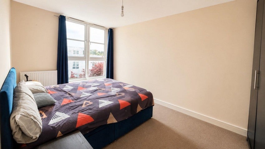 Flat Watkin Road in Leicester