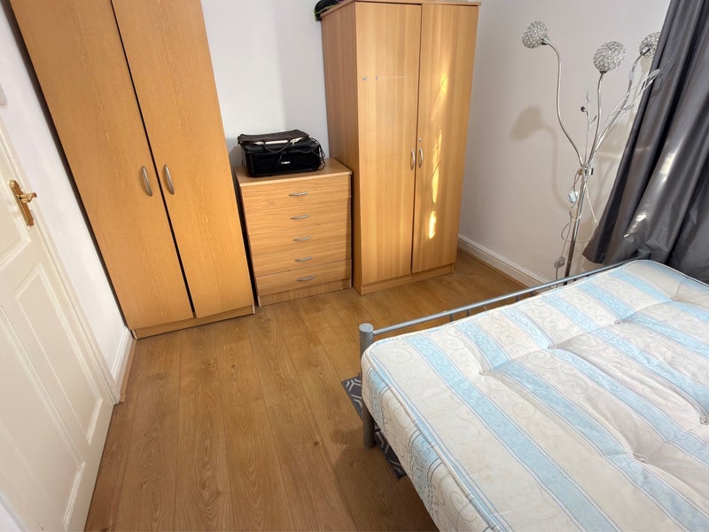 Room Rogers Road in Greater London