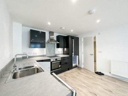 Flat Ashton Rise in Bristol
