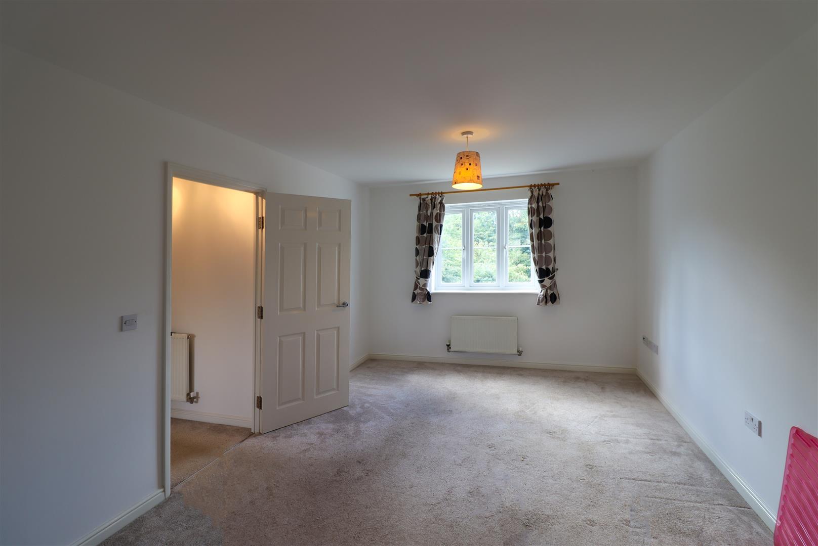 Flat Murfitt Close in Ely