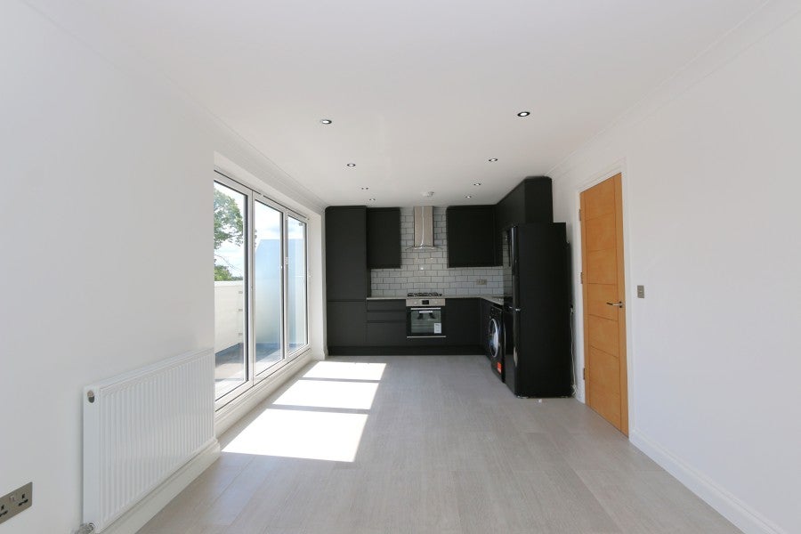 Flat Cheam Road in Epsom and Ewell