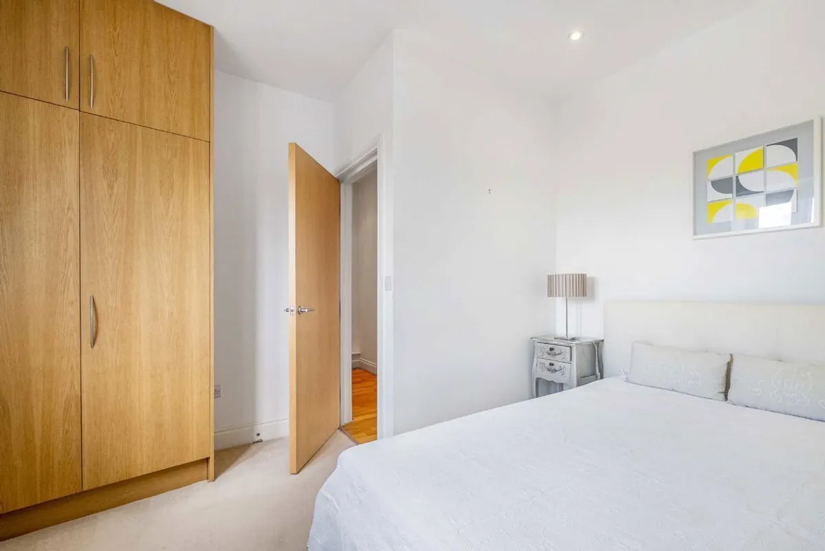 Flat Balham High Road in Greater London