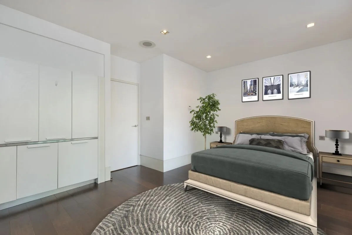 Flat Long Acre in City of Westminster