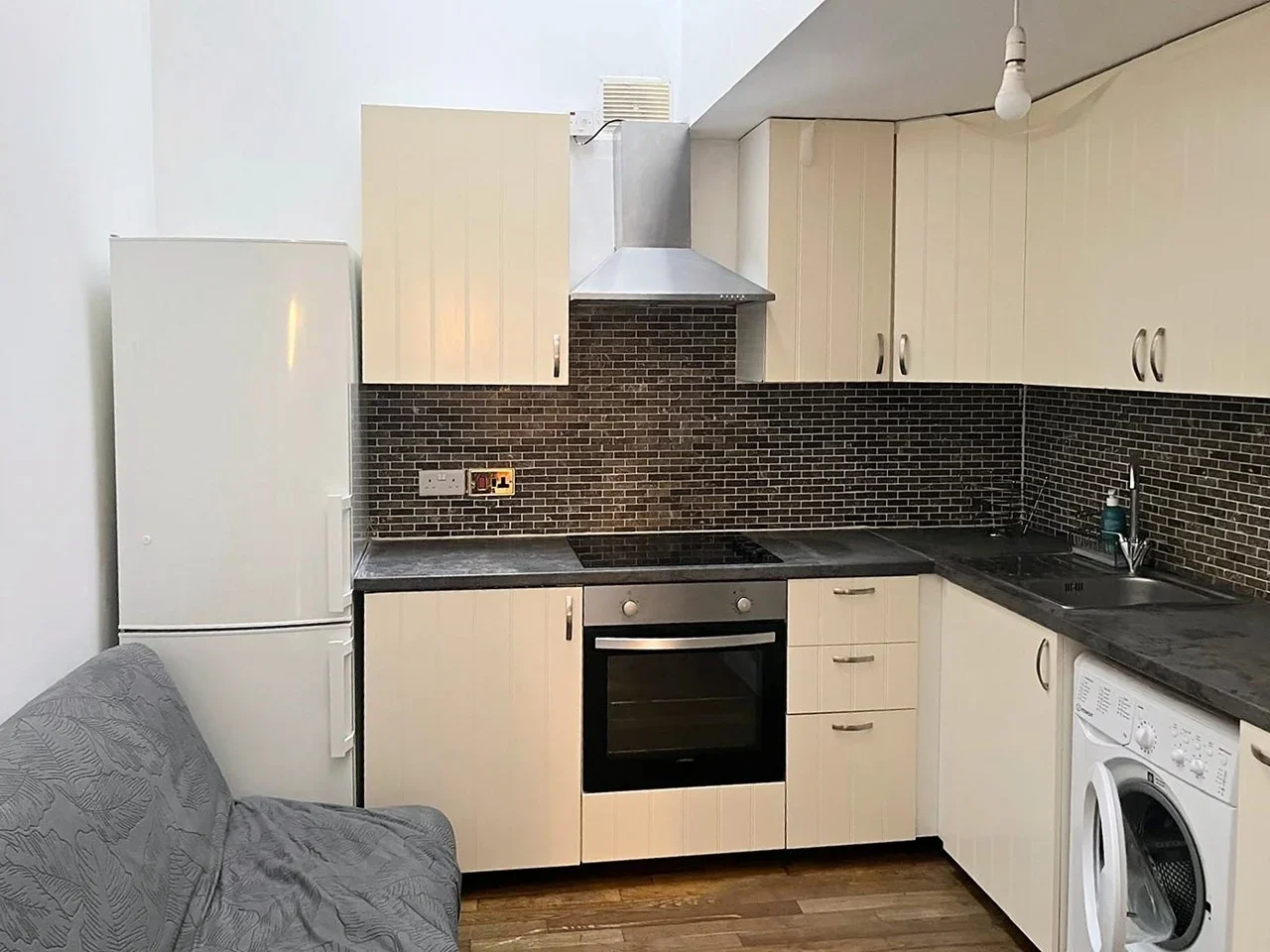 Flat Newington Green Road in Greater London