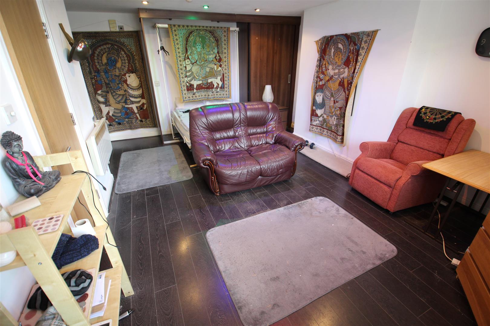 Flat Buckingham Grove in Leeds