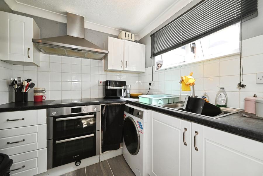 Flat Nutley in Bracknell