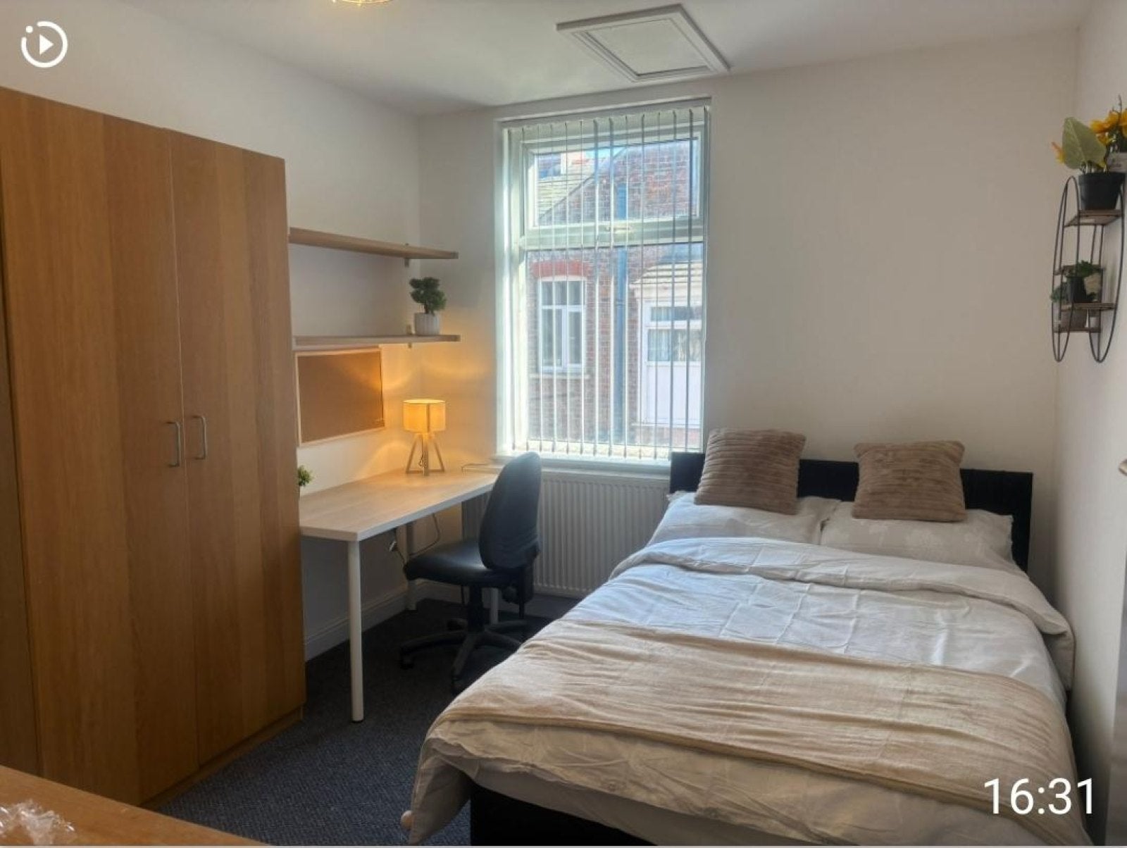 Flat Braemar Road in Manchester