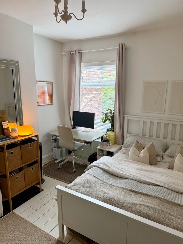 Room Everett Road in Manchester