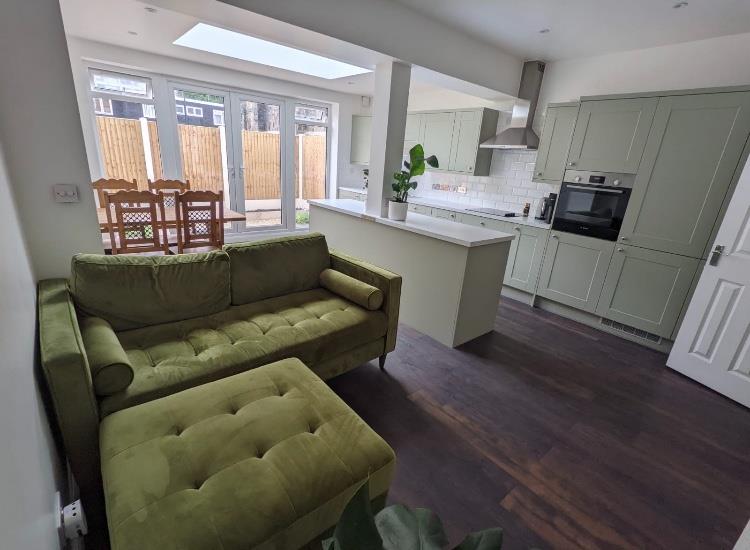 Room Kildare Road in Greater London