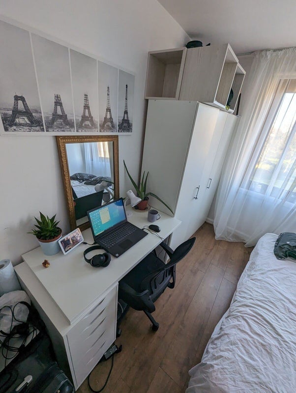 Room Springburn Way in Glasgow
