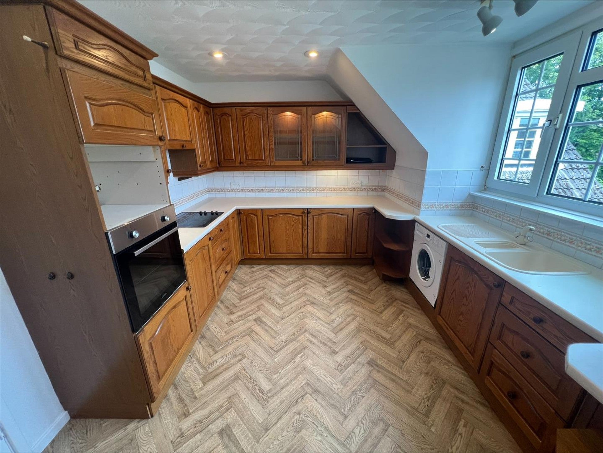 Flat Arncliffe Court in Kirklees