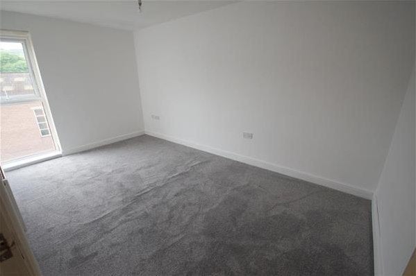 Flat Dewsbury Road in Calderdale