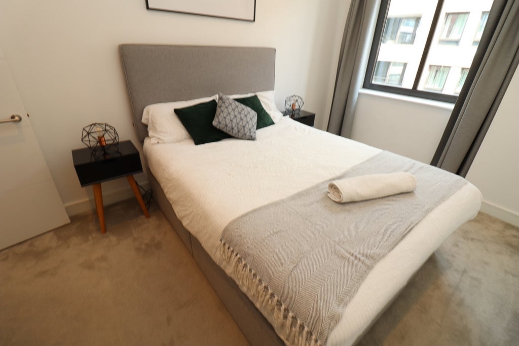 Room Globe Road in Greater London