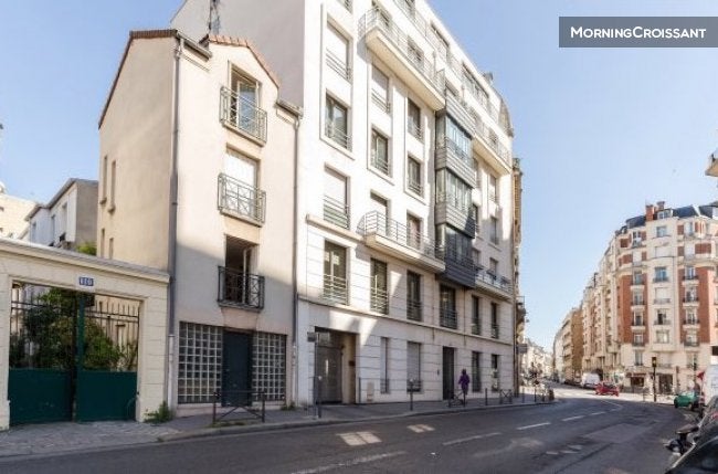 Flat Rue de la Croix Nivert in Paris