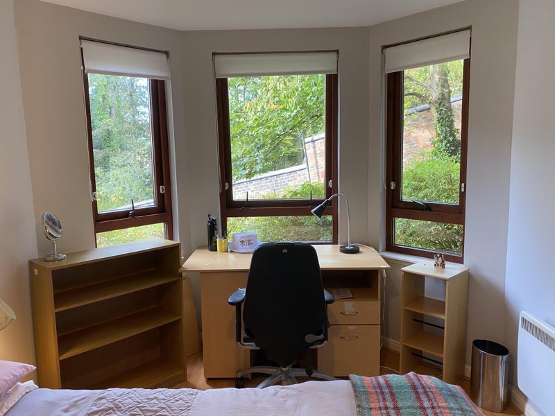 Room Fortrose Street in Glasgow