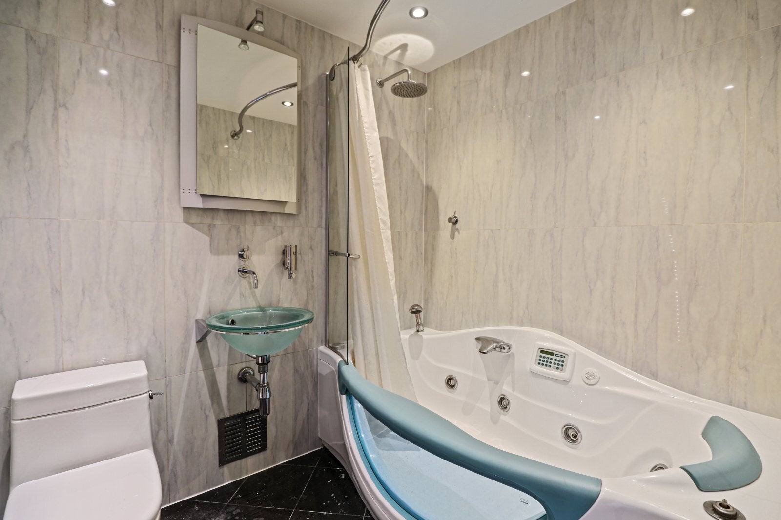 Flat Grosvenor Square in City of Westminster