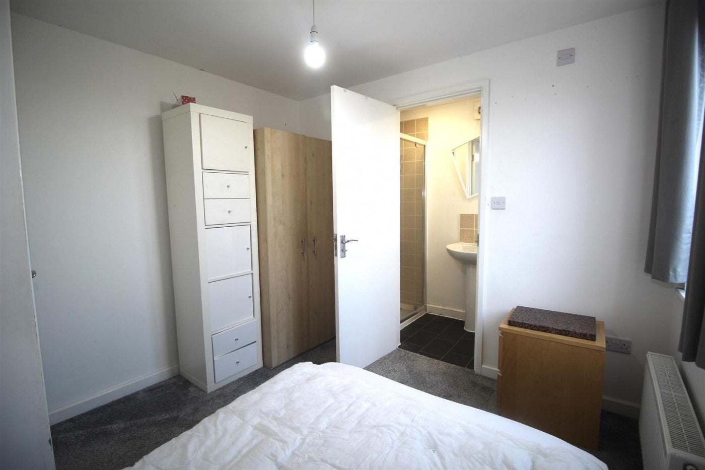 Room Southbury Road in Greater London