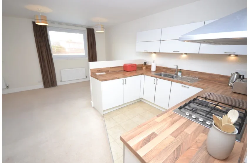 Flat Maybury Drive in City of Edinburgh