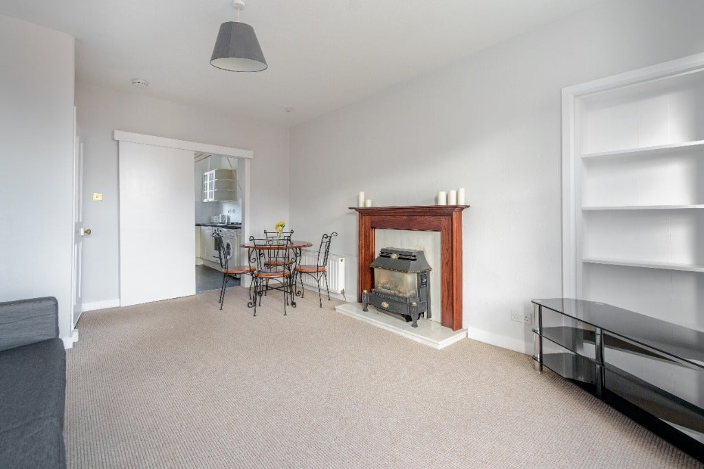 Flat Pleasance in City of Edinburgh