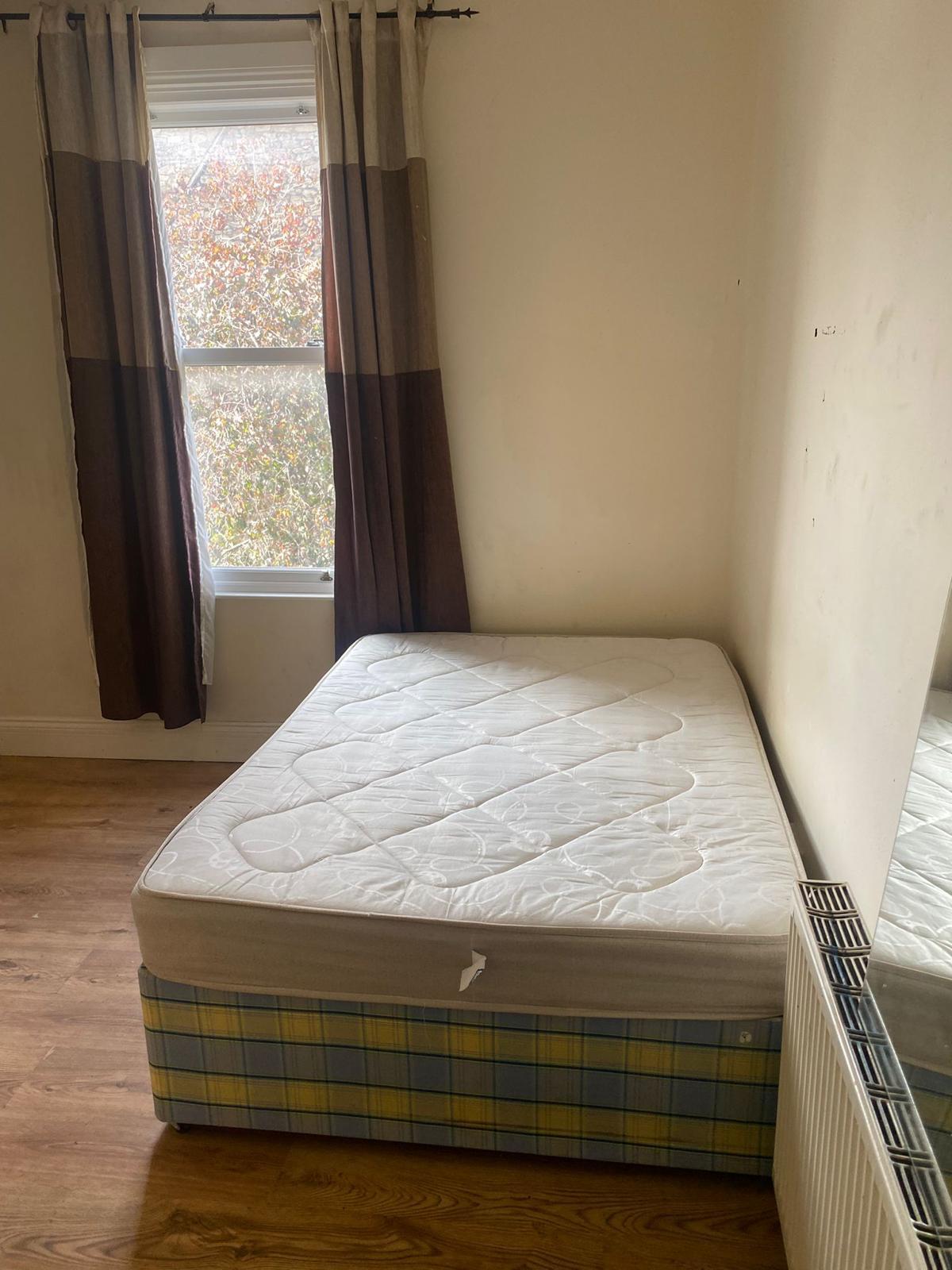 Room Brynland Avenue in Bristol