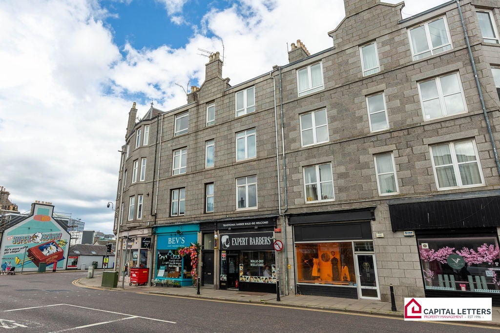 Flat Holburn Street in Aberdeen City