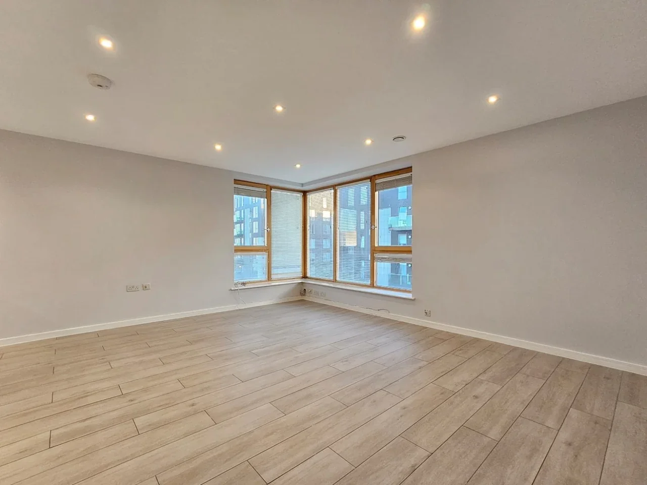 Flat High Road Wembley in Greater London