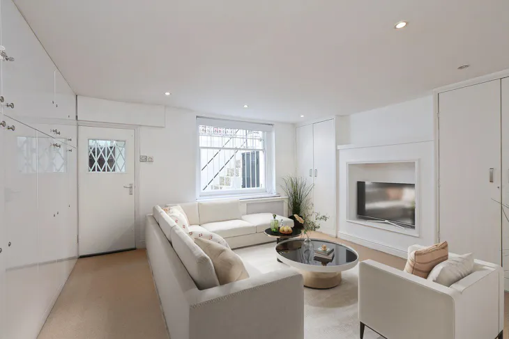 House Kensington Court Place in Greater London