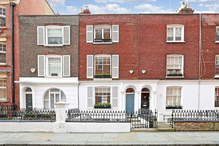 House Kensington Court Place in Greater London