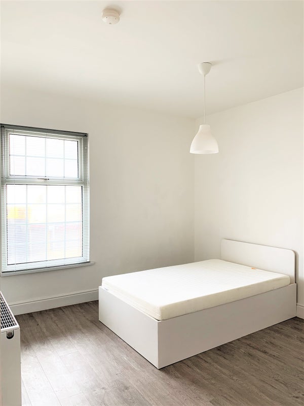 Room Staniforth Road in Sheffield