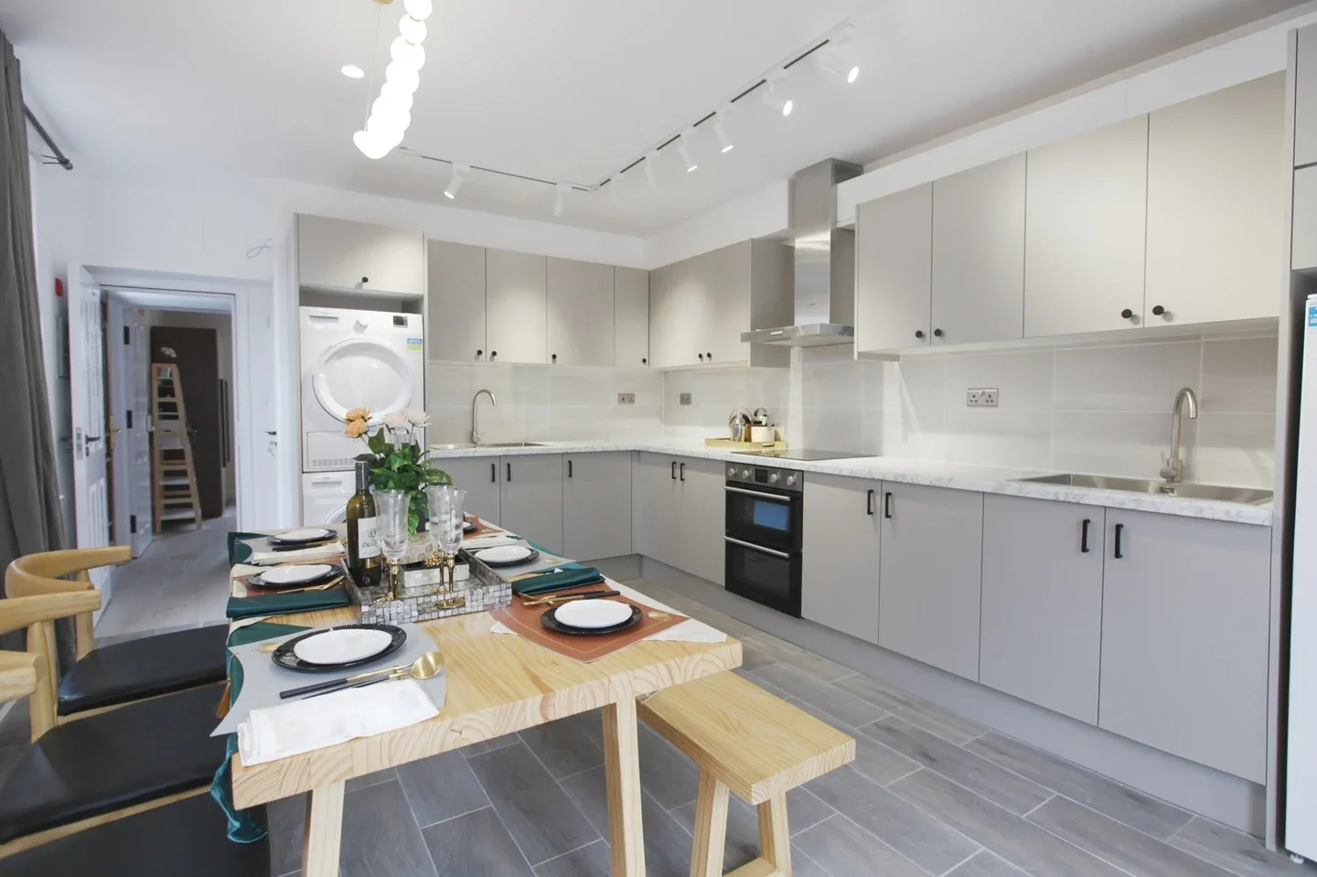 Room St George's Road in Greater London