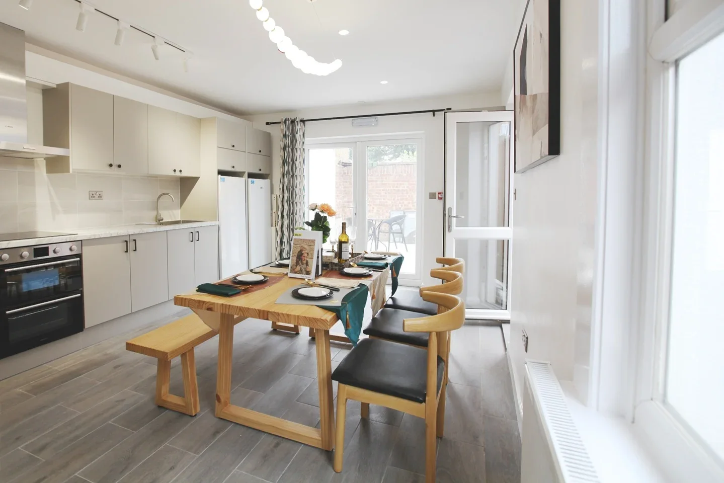 Room St George's Road in Greater London