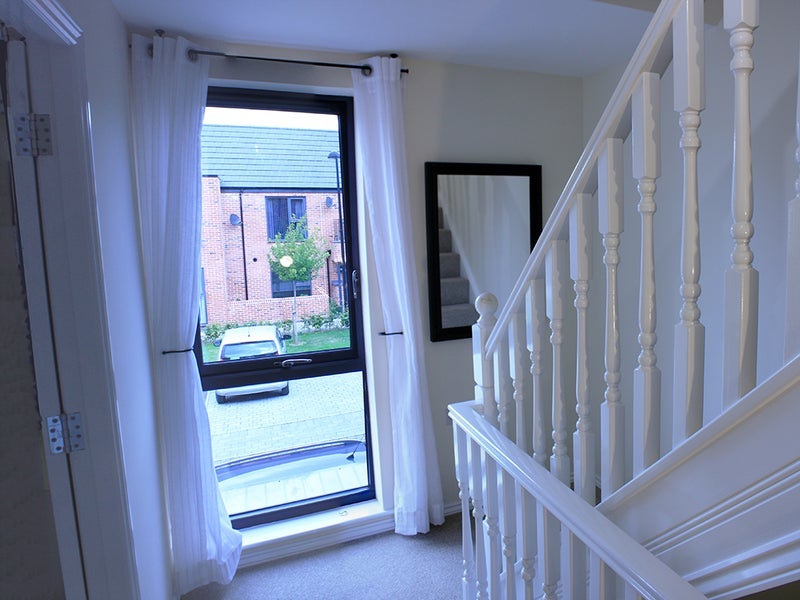 Room Flockton Road in Leeds