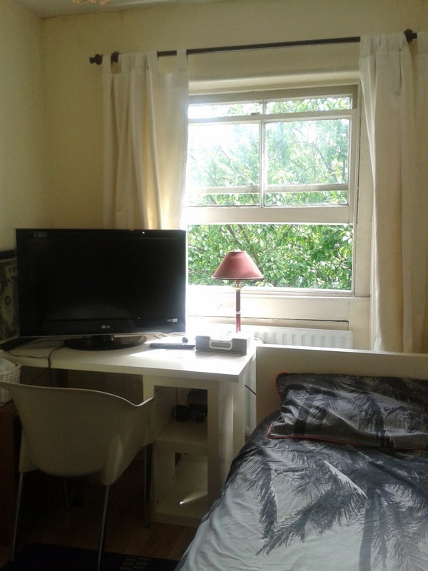 Room Teversham Lane in Greater London