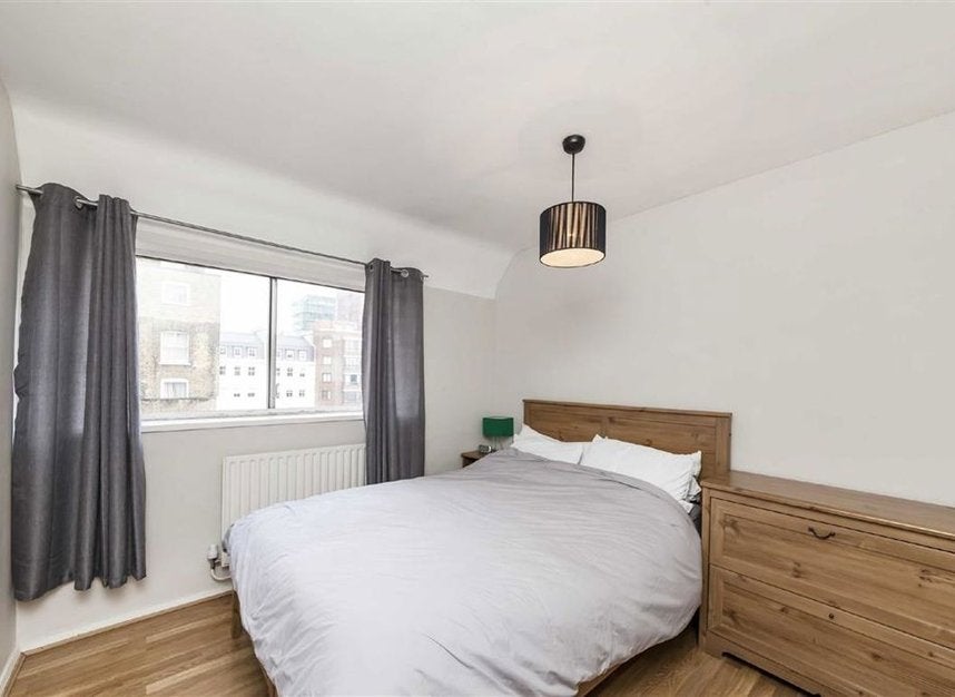 Flat Queensway in City of Westminster